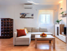 5-persoons vakantiehuis Nina in Pula met wellness en tuin - thumbnail 3
