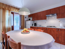Appartement Lorenzin in Vinkuran: vlakbij zee en centrum Pula voor 4 personen - thumbnail 5