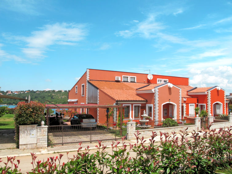 Search and Stay destination Banjole, Istarska županija - Croatia from AU$ 108. Maria (PUL 350)