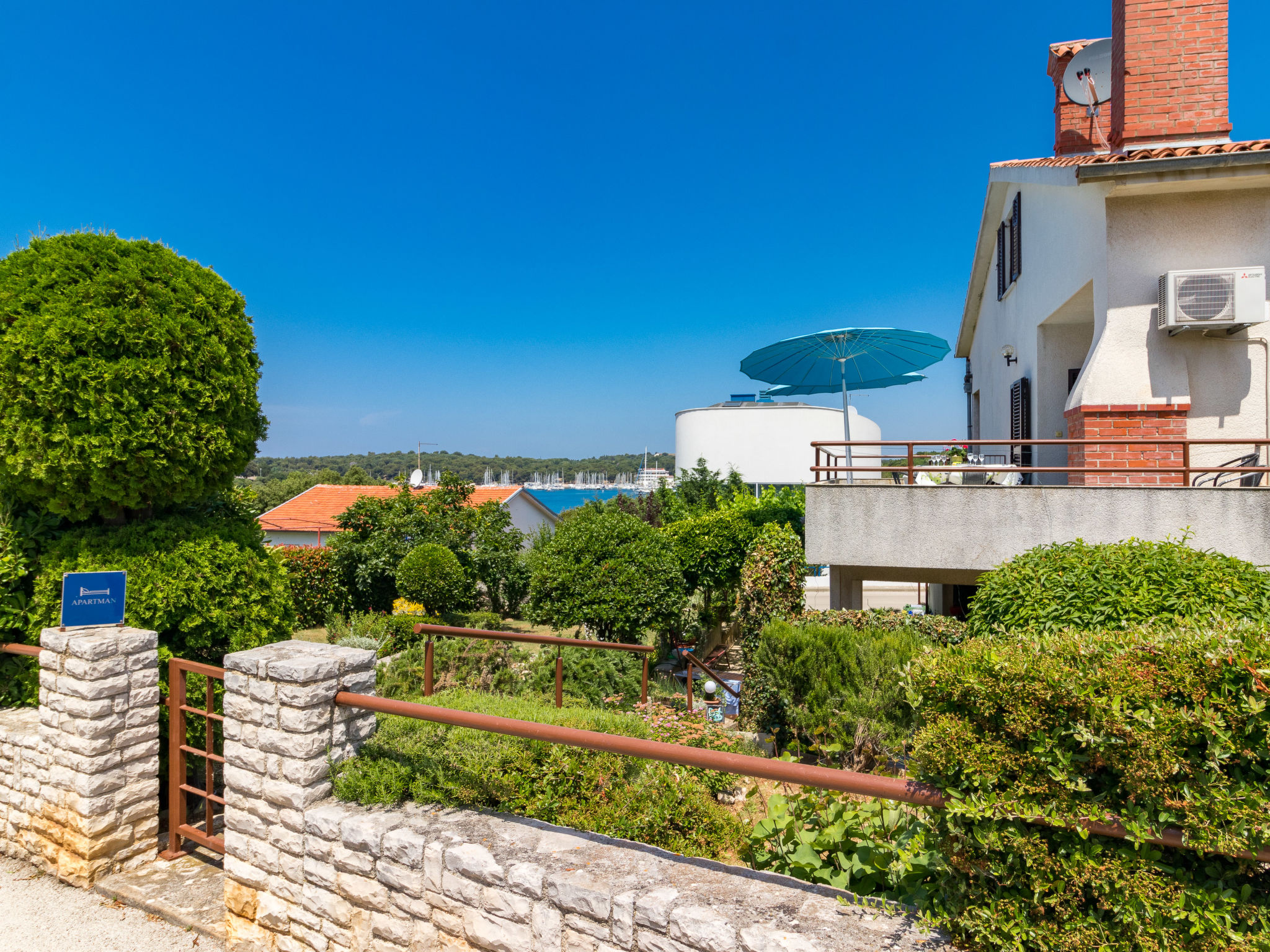 Bellevue Apartment in Pula