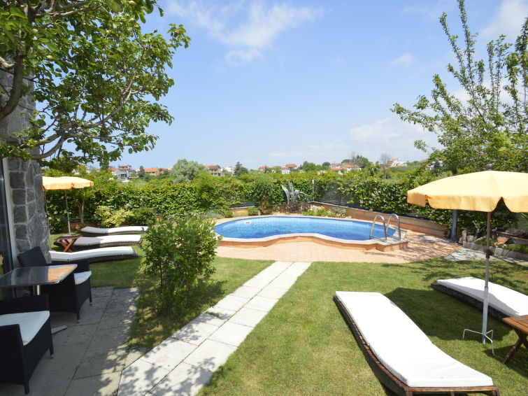 Lägenhet Zwei Rosen (PUL555)