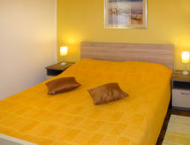 Knus appartement in Pula, 150m van zee met groene tuin - thumbnail 4