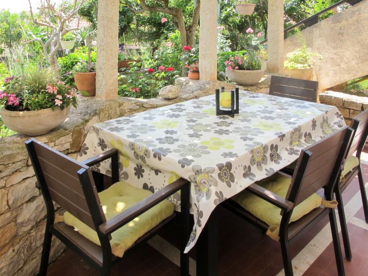 Search and Stay destination Pješčana Uvala, Istarska županija - Croatia from AU$ 157. Maslina (PUL335)