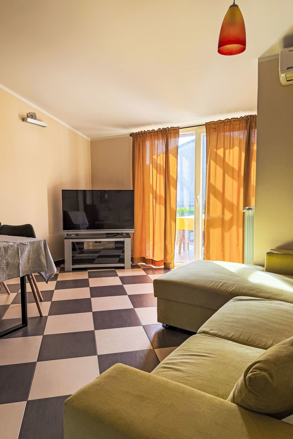 Modernes Appartement in Pula mit Grill und Garten - Binnen