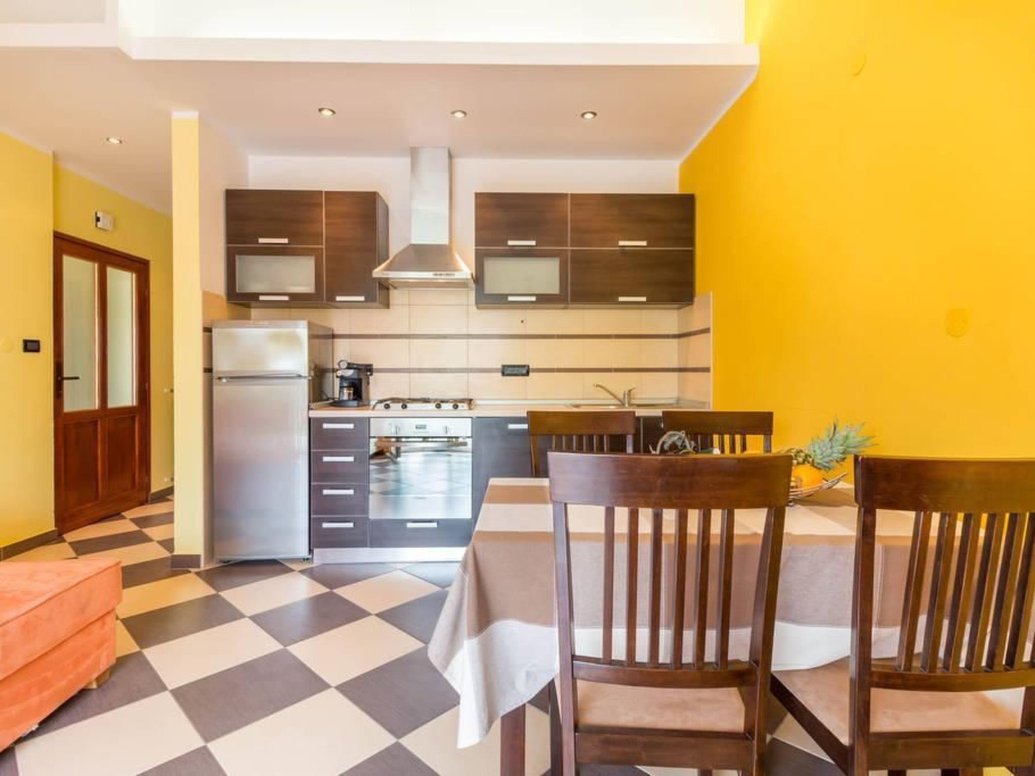 Photo of Modernes Appartement in Pula mit Grill und Garten