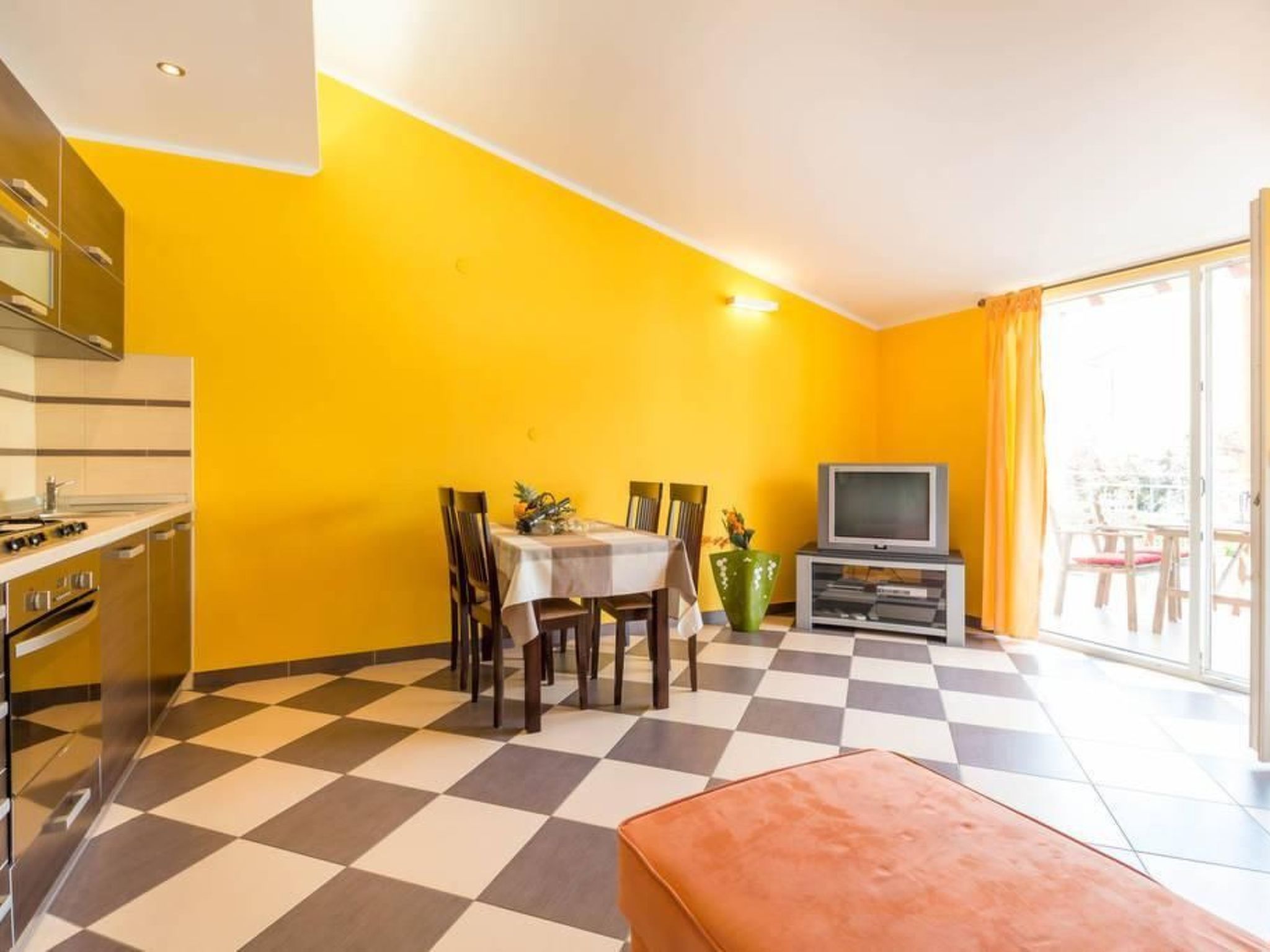 Photo of Modernes Appartement in Pula mit Grill und Garten