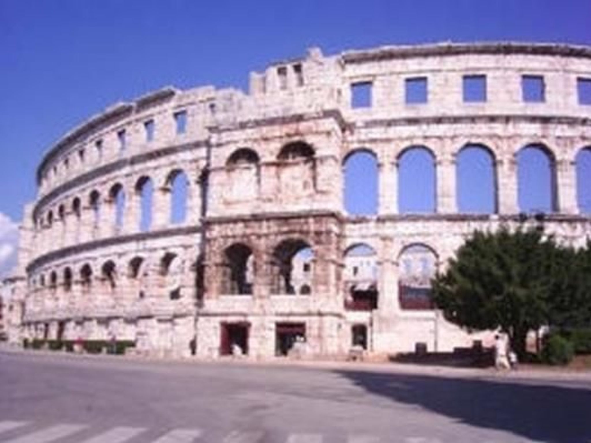 Photo of Modernes Appartement in Pula mit Grill und Garten