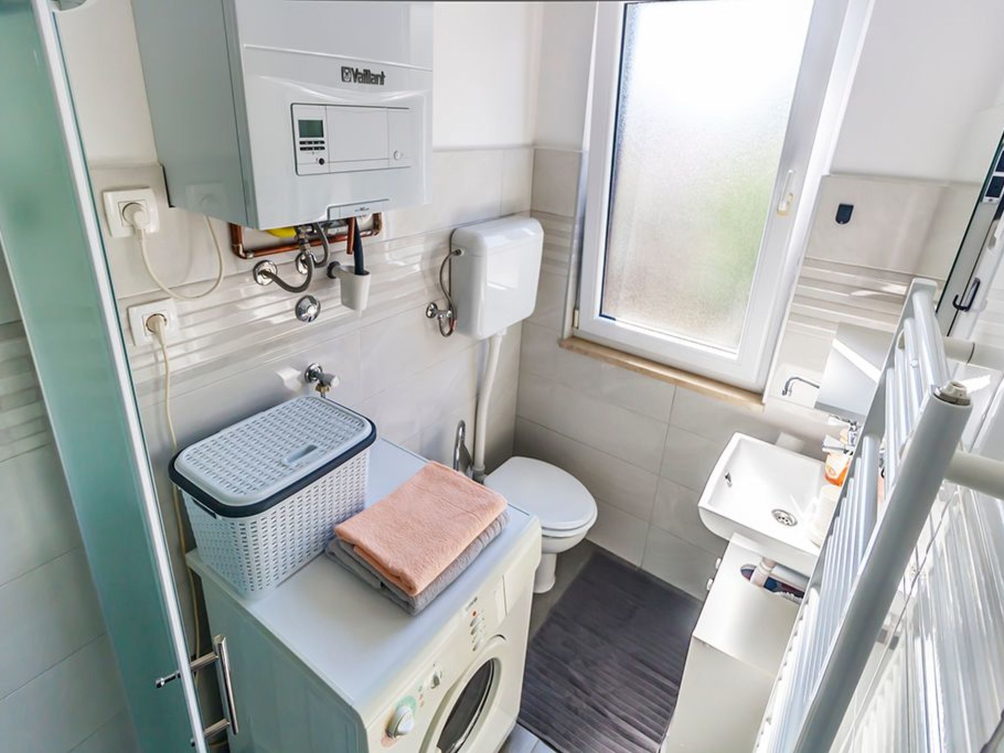 Modern eingerichtete und komfortable Ein-Zimmer-Wohnung direkt im Zentrum von P-Image-tags.info