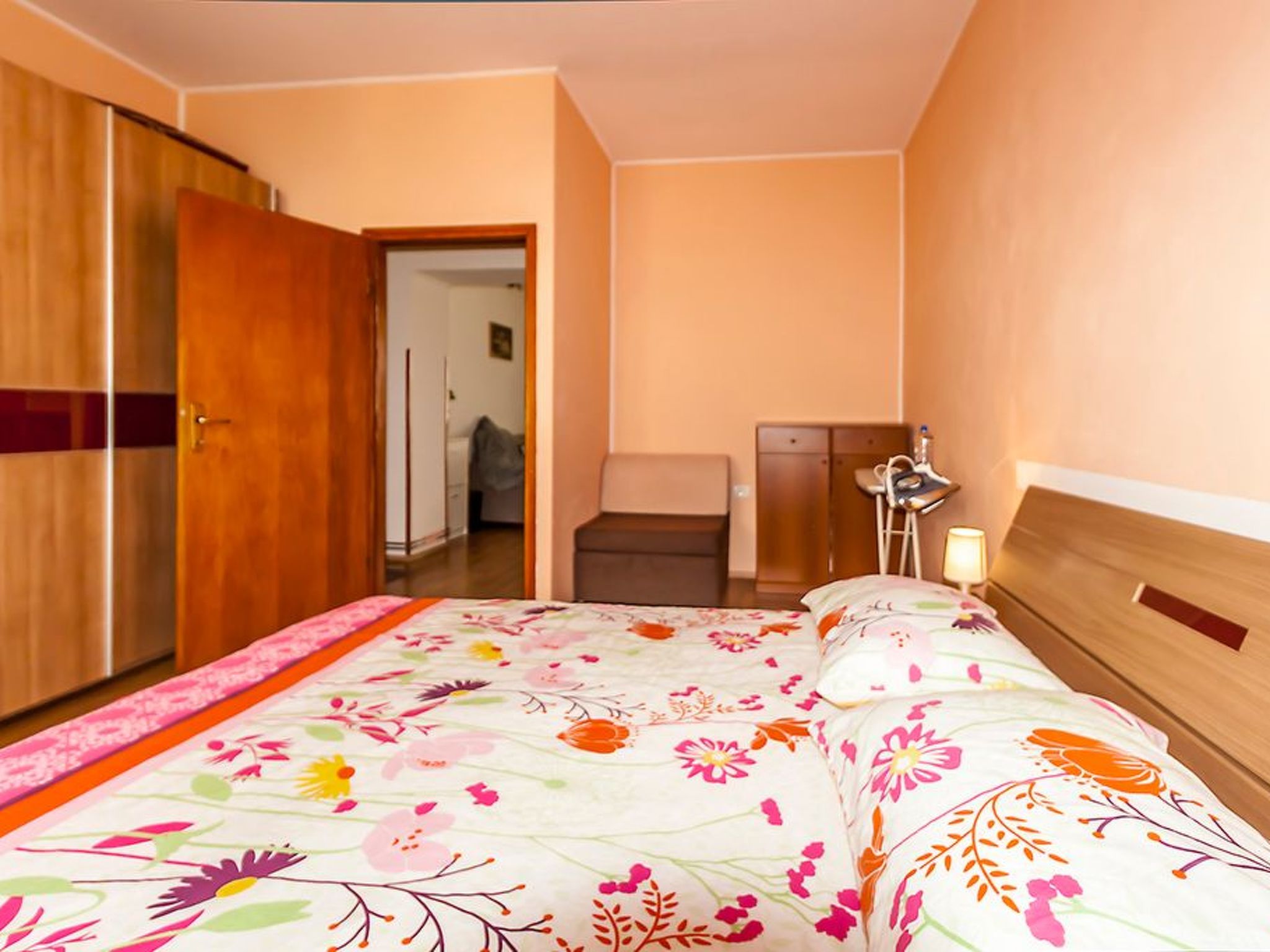 Modern eingerichtete und komfortable Ein-Zimmer-Wohnung direkt im Zentrum von P-Image-tags.info