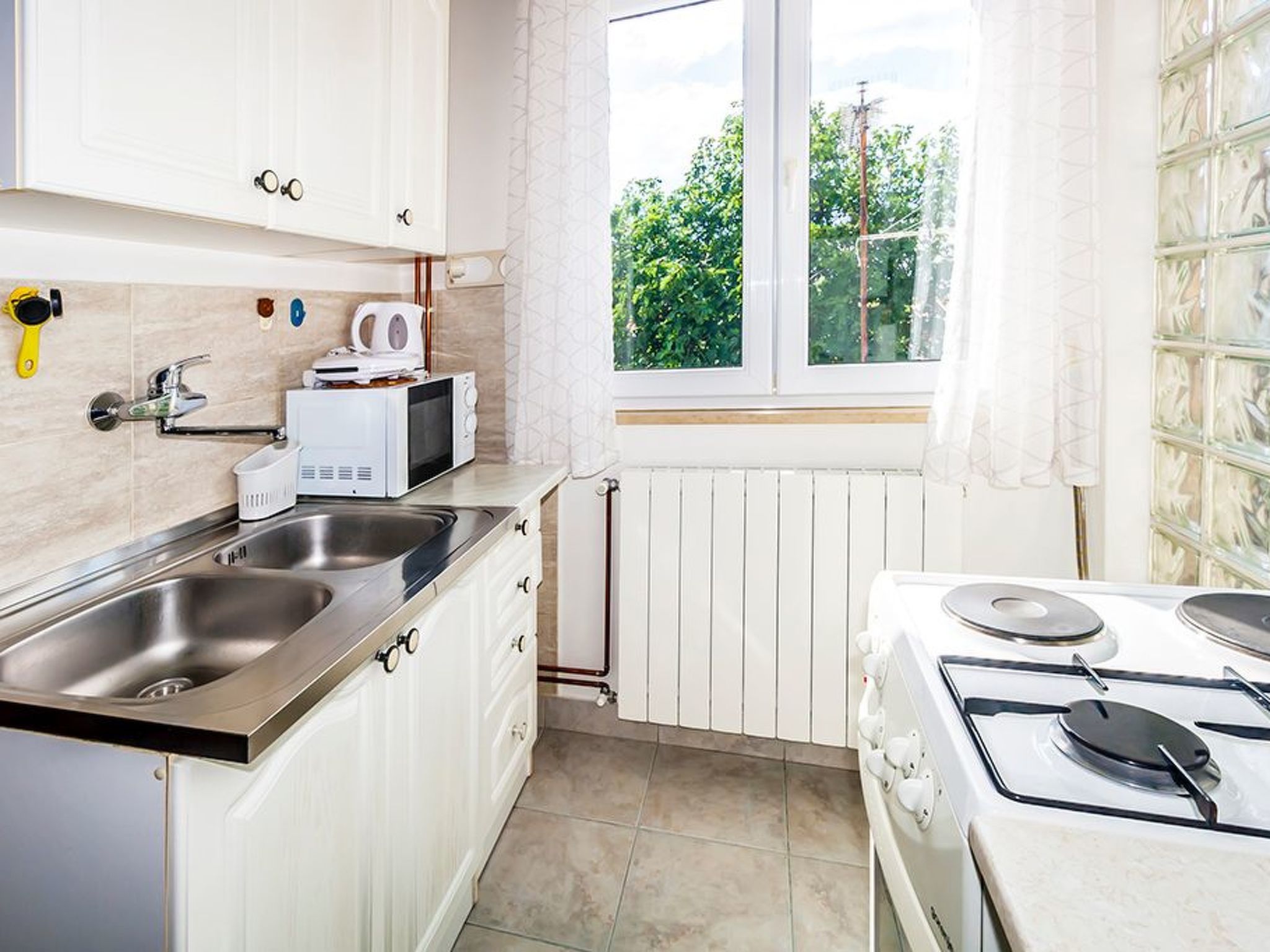 Modern eingerichtete und komfortable Ein-Zimmer-Wohnung direkt im Zentrum von P-Dedans