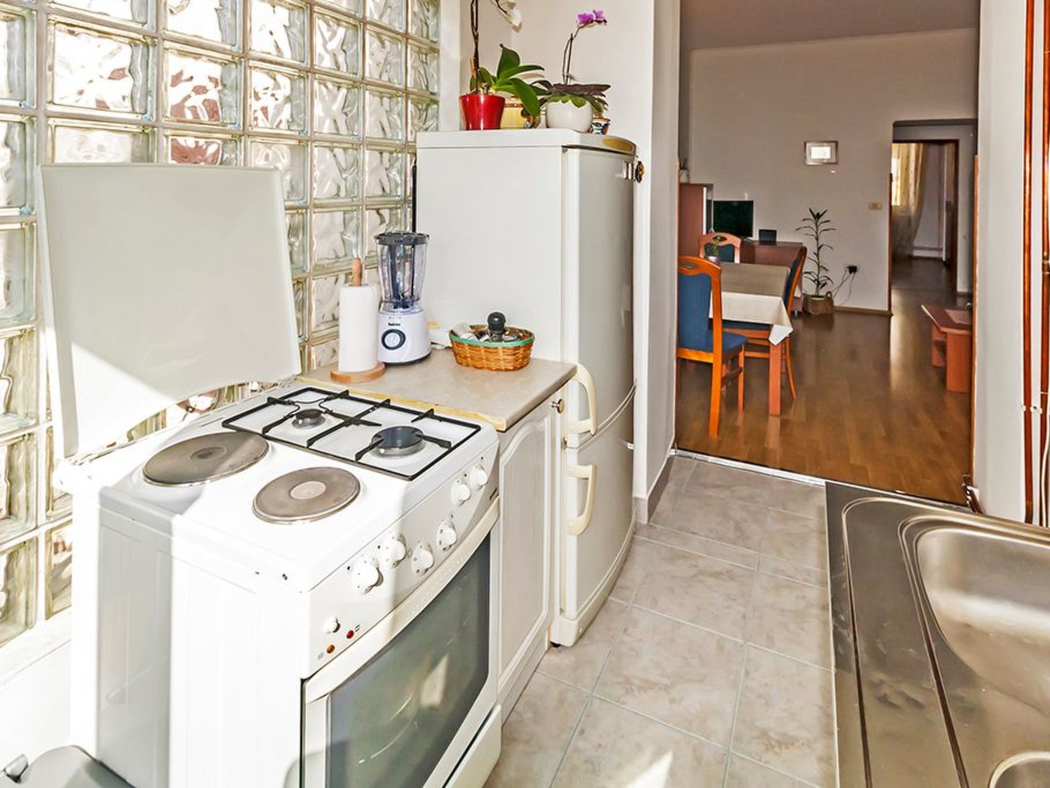 Modern eingerichtete und komfortable Ein-Zimmer-Wohnung direkt im Zentrum von P-Image-tags.info