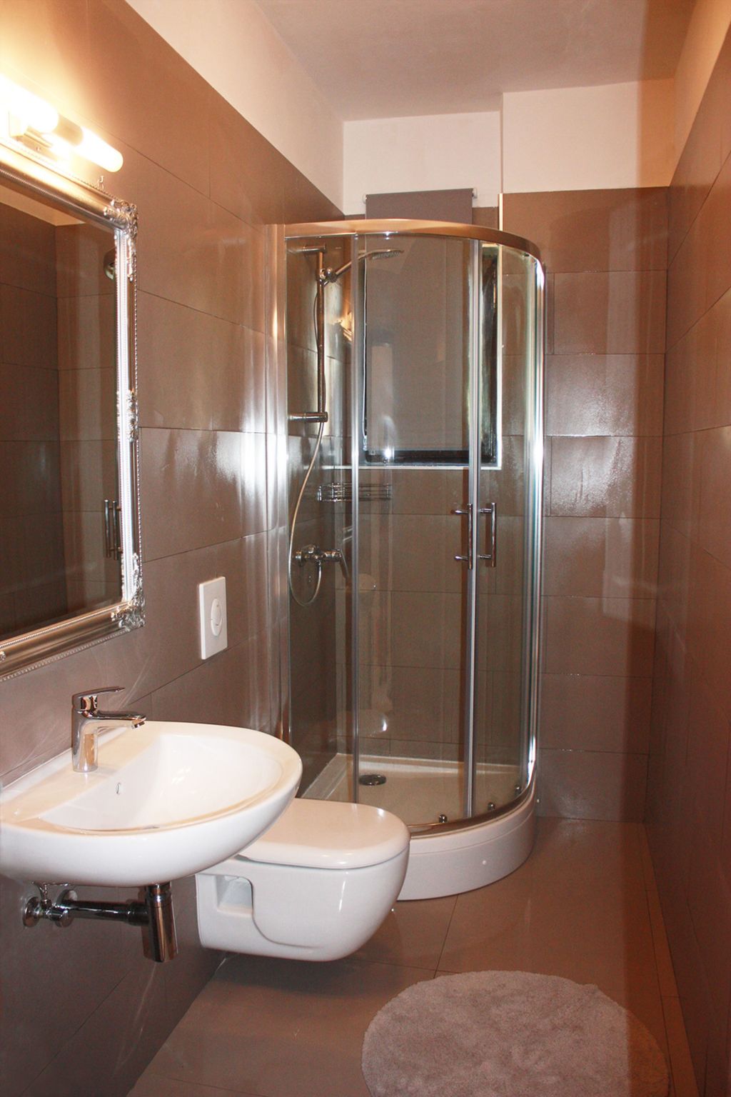 Geräumige charmante Wohnung in der Nähe des Meeres-Dedans