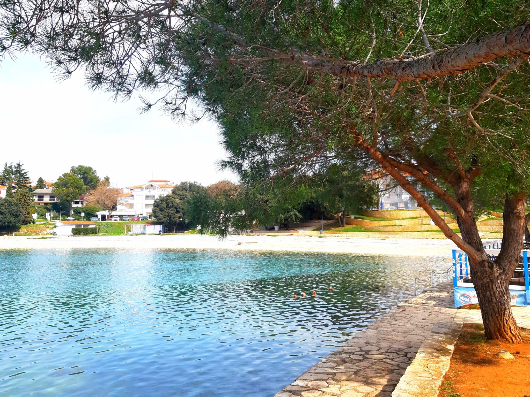 Geräumige charmante Wohnung in der Nähe des Meeres-Dedans