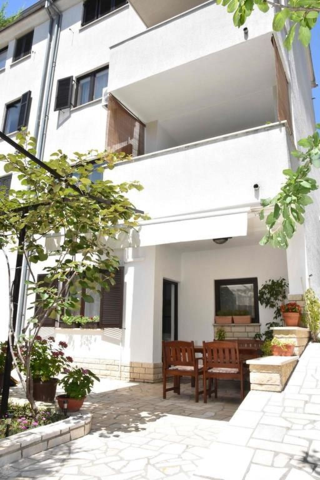 Wohnung mit Garten in der Nähe des Zentrums-Binnen