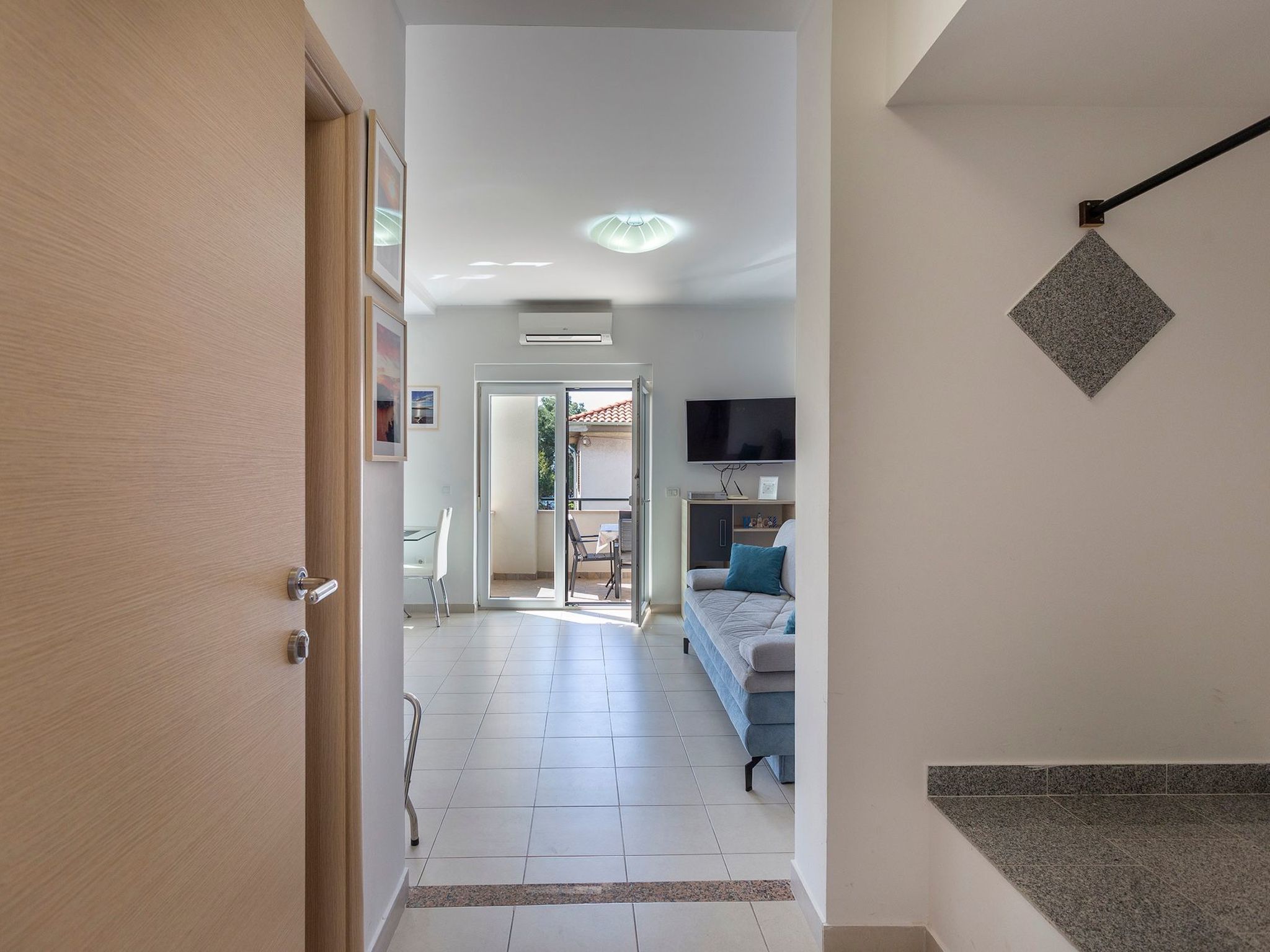 Appartement in Stoja mit Terrasse-Binnen