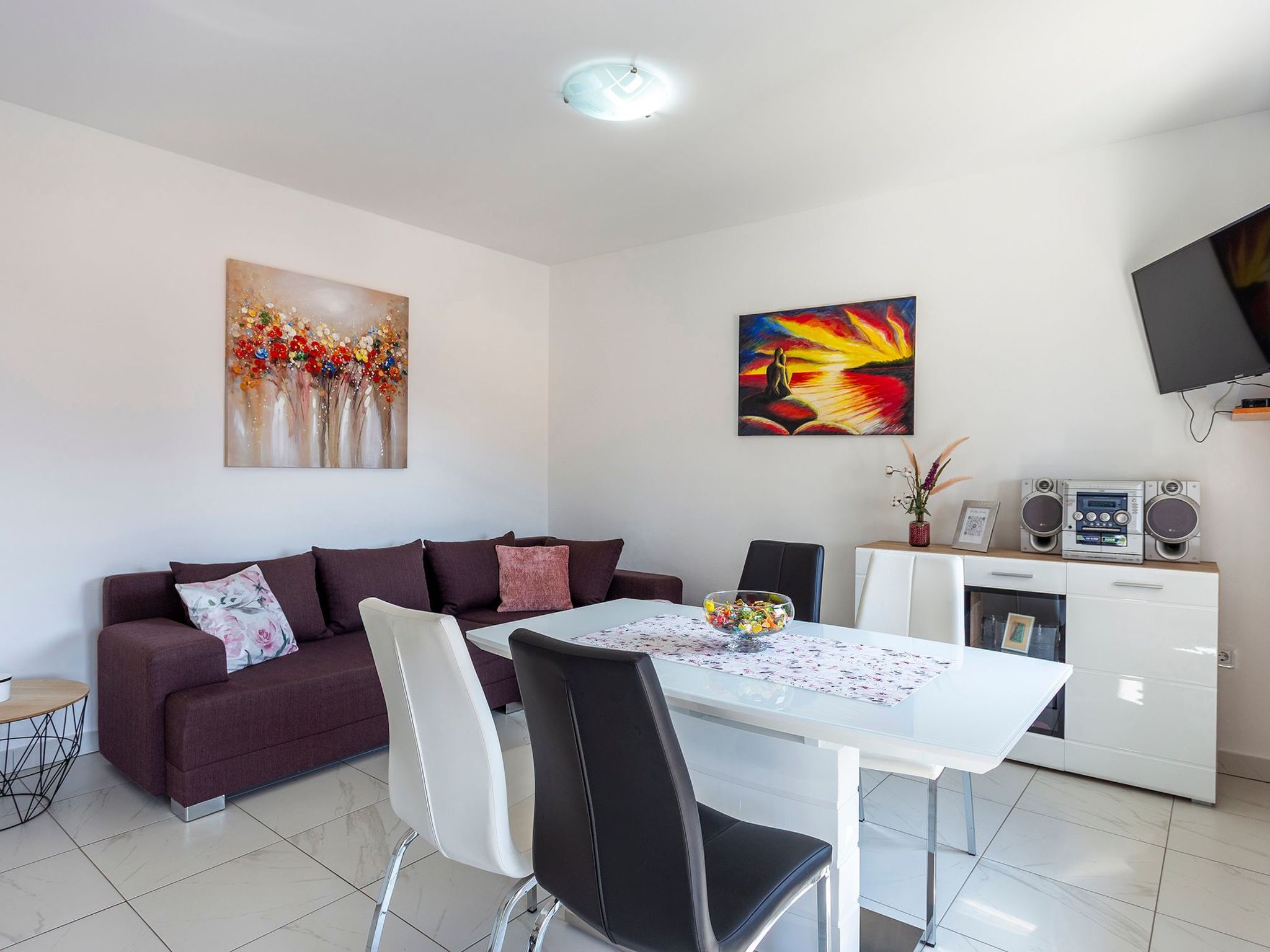 In Pula und Nah am Strand-Binnen