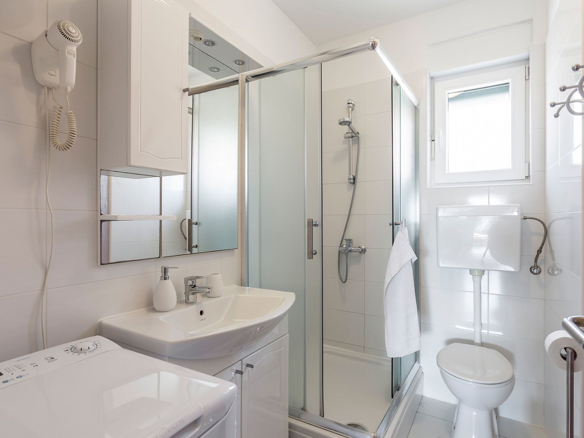 In Pula und Nah am Strand-Binnen