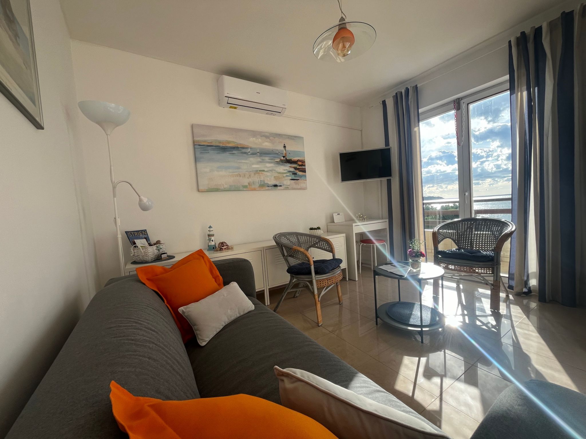 Apartment Marijana mit Meerblick-Drinnen