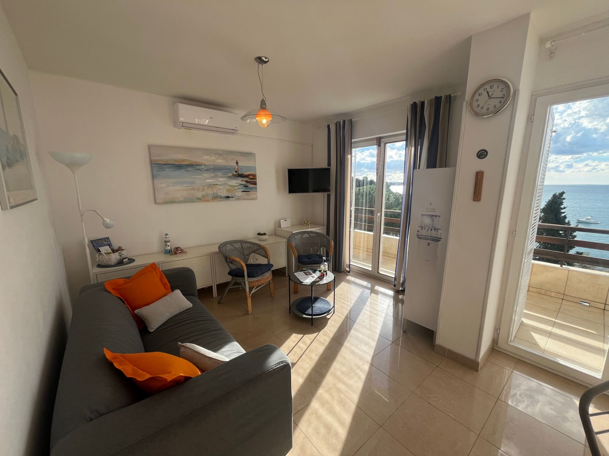 Apartment Marijana mit Meerblick-Drinnen