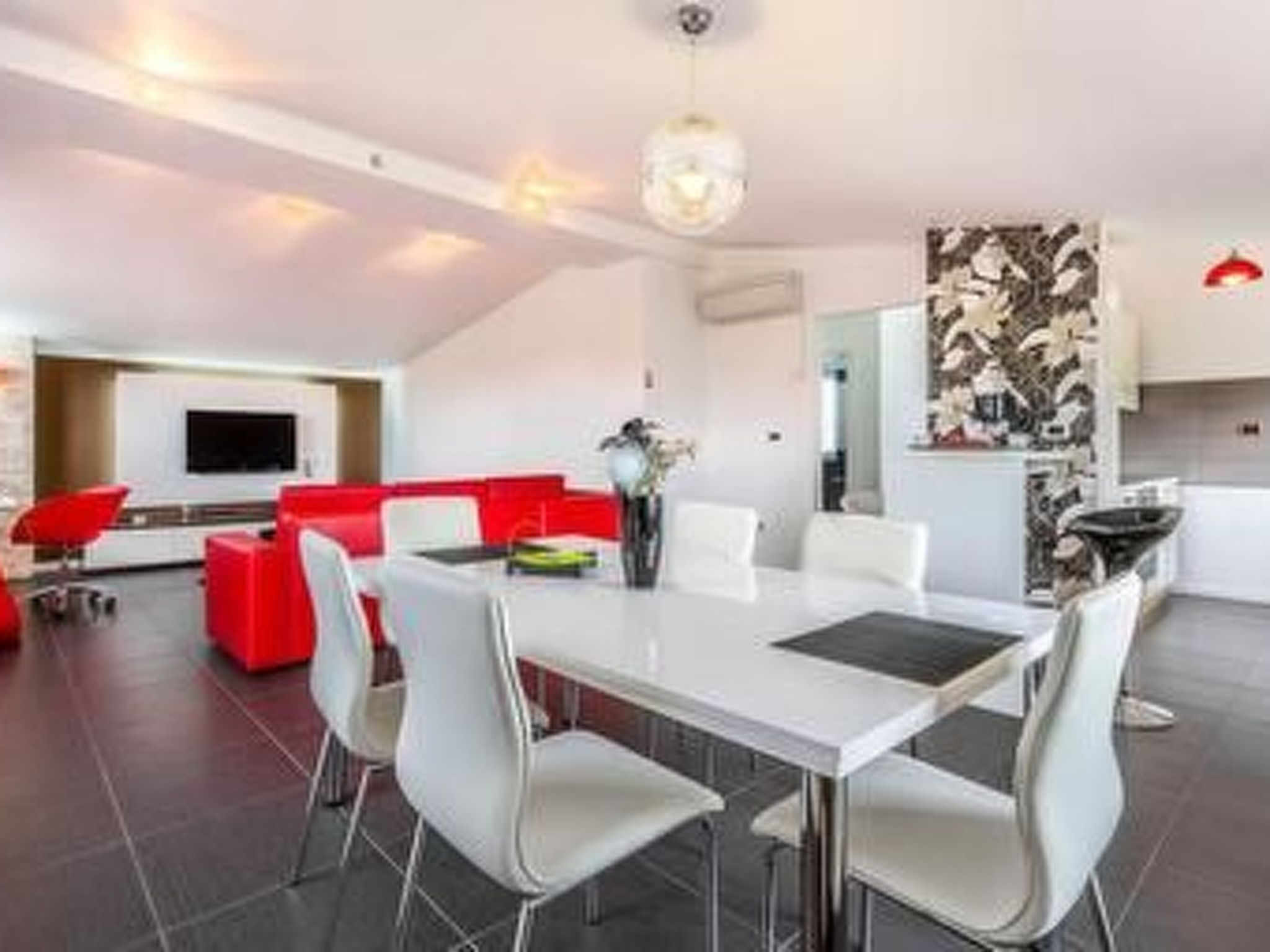 Ferienvilla 'Villa Nikolina' mit privatem Pool-Binnen