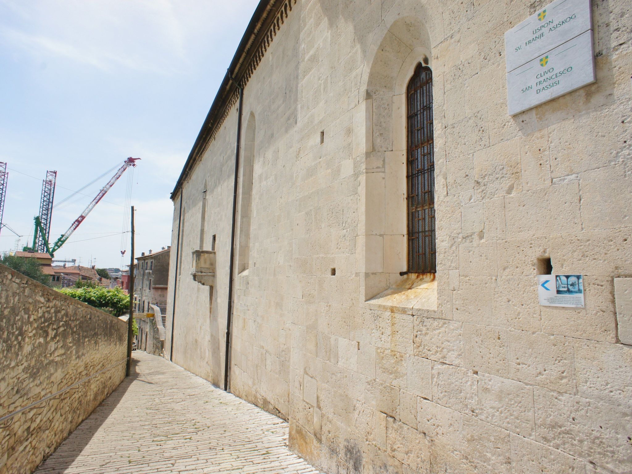 Photo of Stilvolle Wohnung in Arena mit großer Terrasse