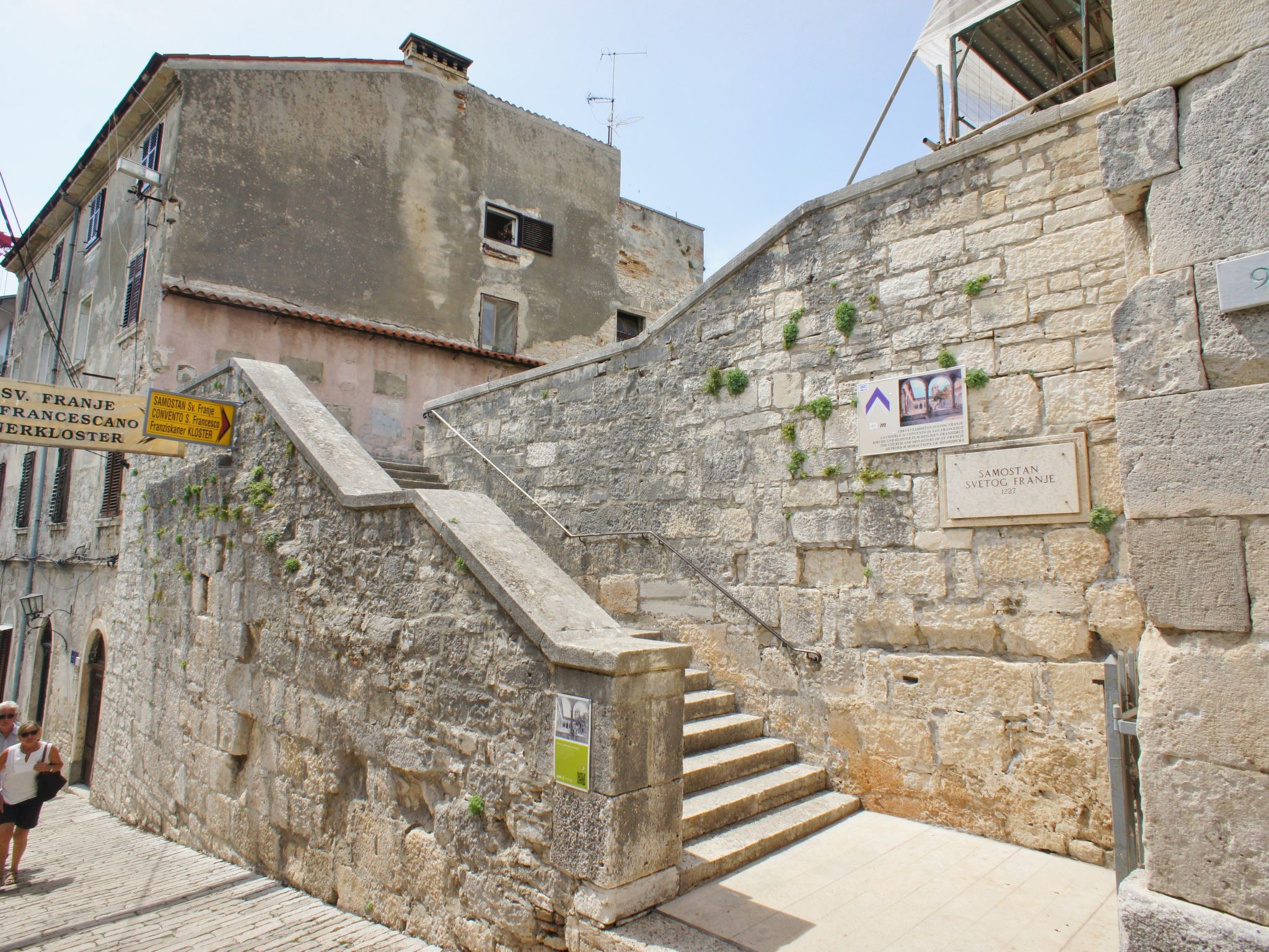 Photo of Stilvolle Wohnung in Arena mit großer Terrasse