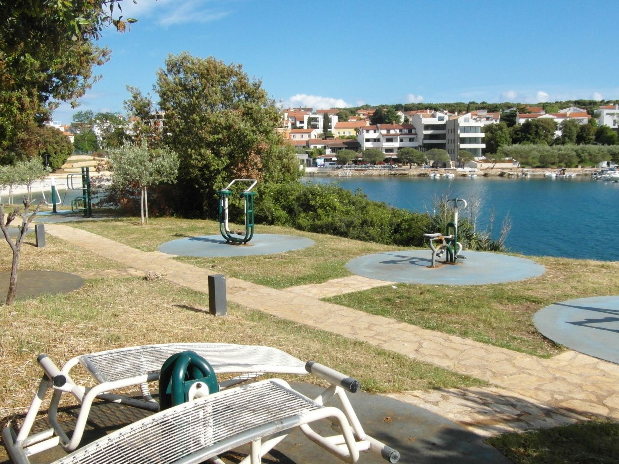 Wohnung mit großer Terrasse-Binnen