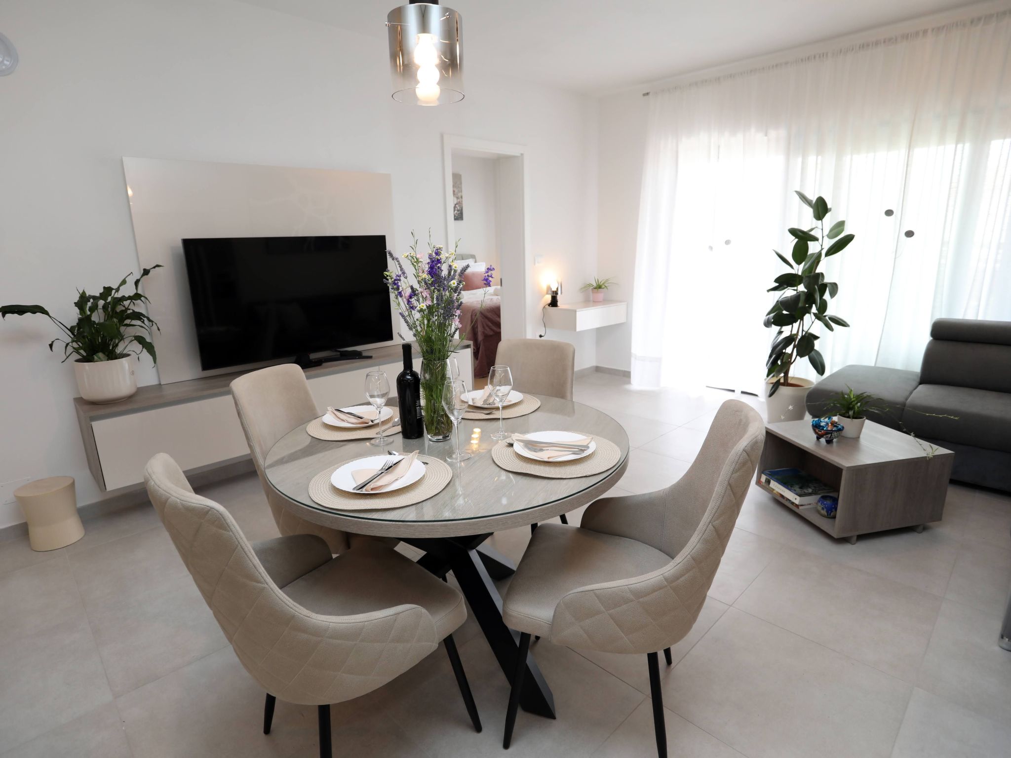 Photo of Luxus-Appartement mit Jacuzzi, Parkplatz und Garten