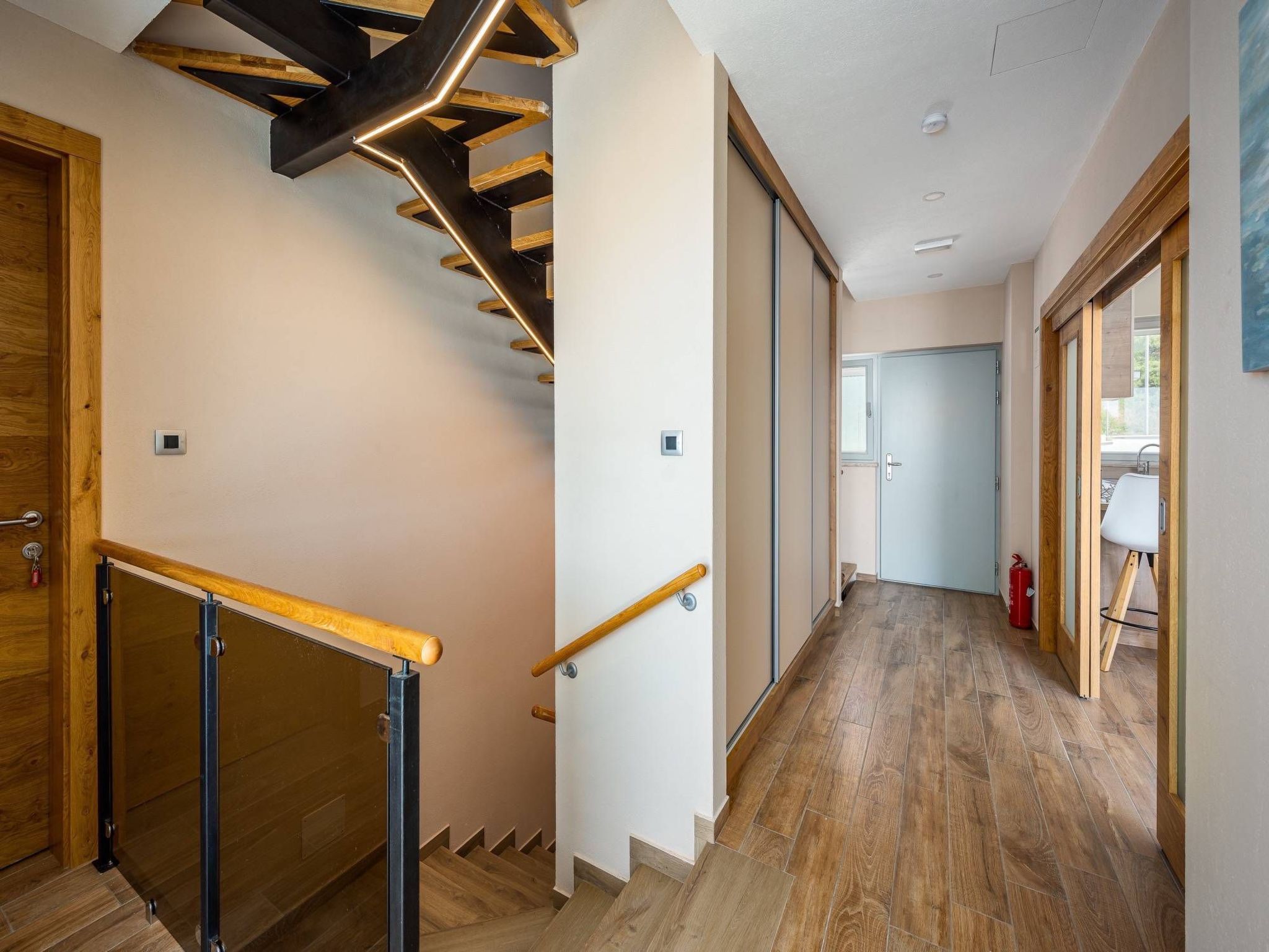 Cedar in Stoja mit großzügigem Garten-Drinnen