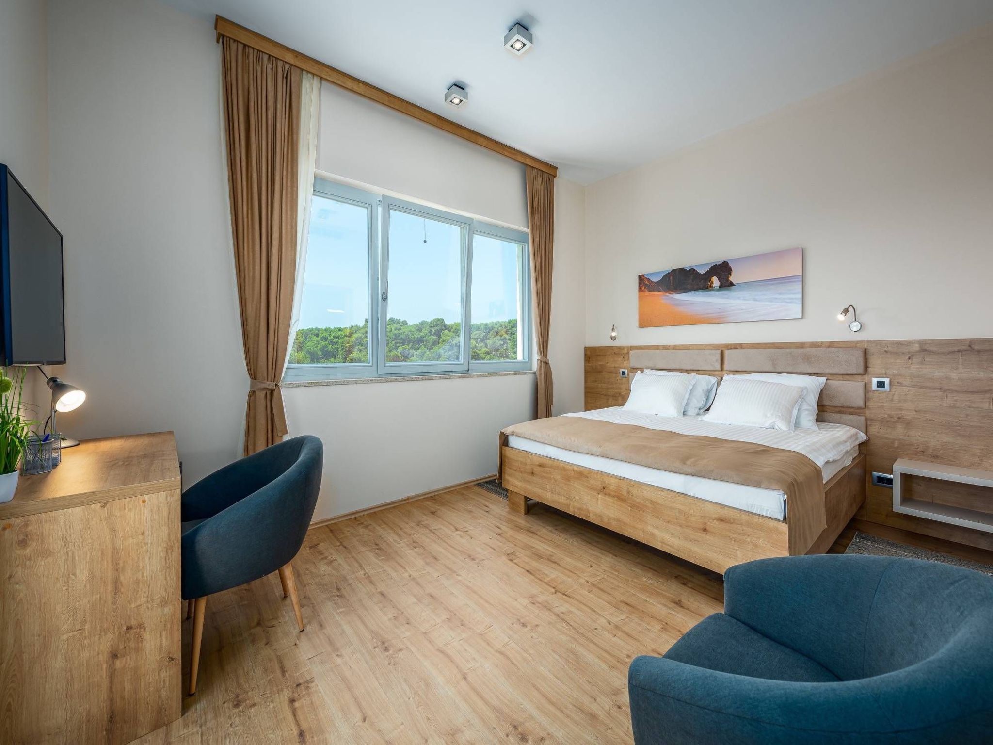 Cedar in Stoja mit großzügigem Garten-Drinnen