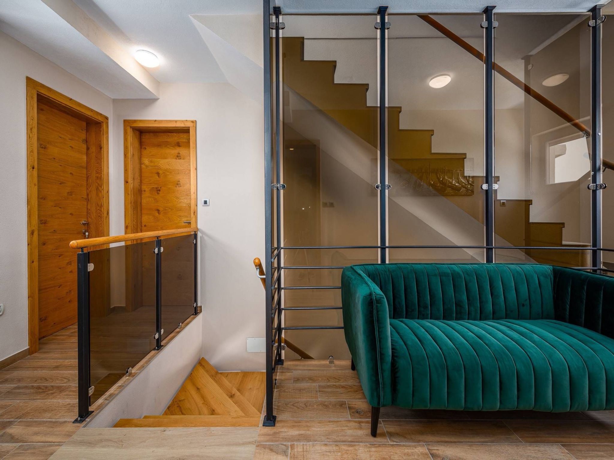 Cedar in Stoja mit großzügigem Garten-Drinnen