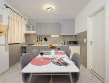 Sfeervol appartement voor 4 in Pula, vlakbij zee en centrum - thumbnail 2
