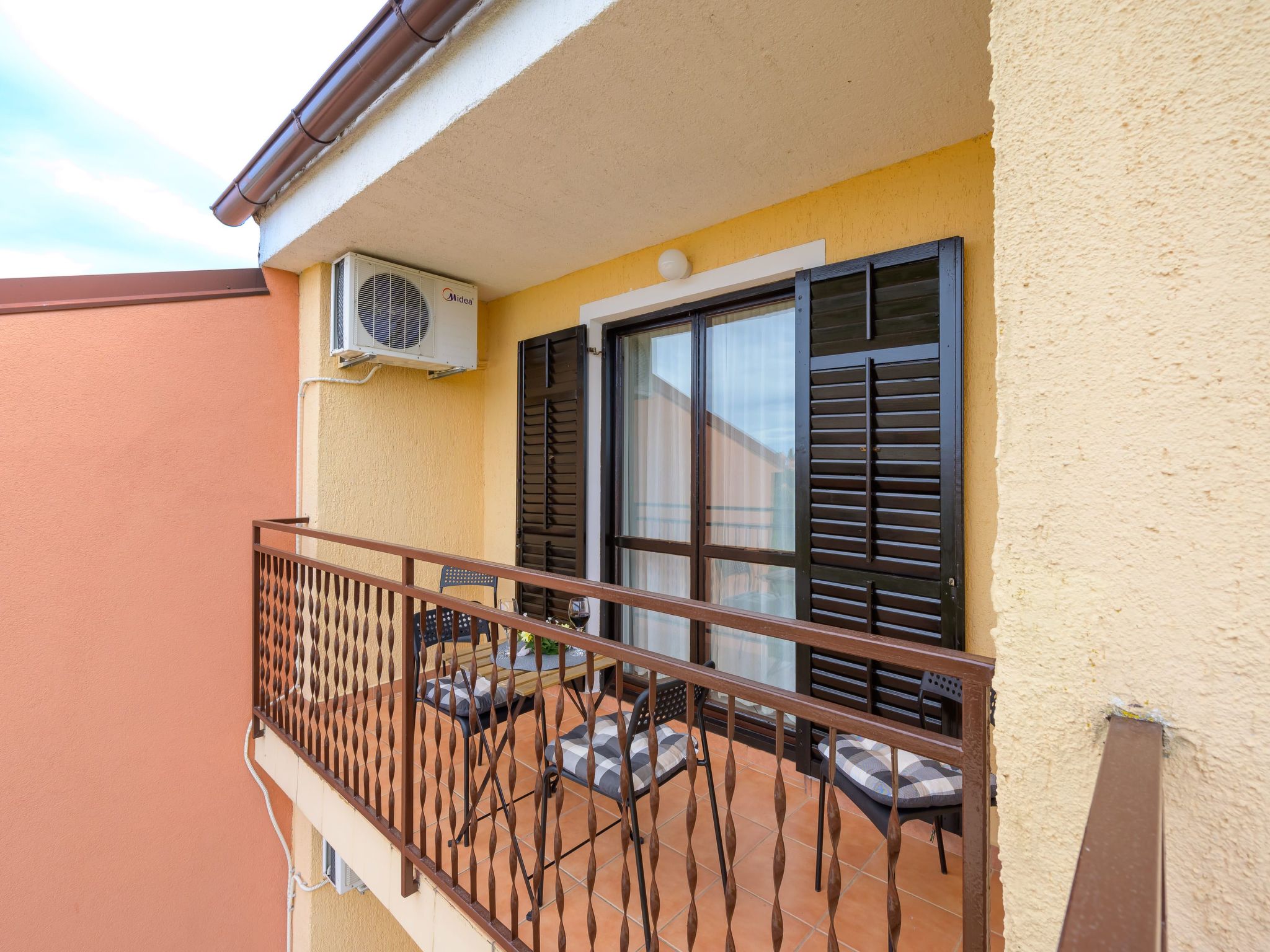 Stilvoll eingerichtete Ferienwohnung 4-Binnen