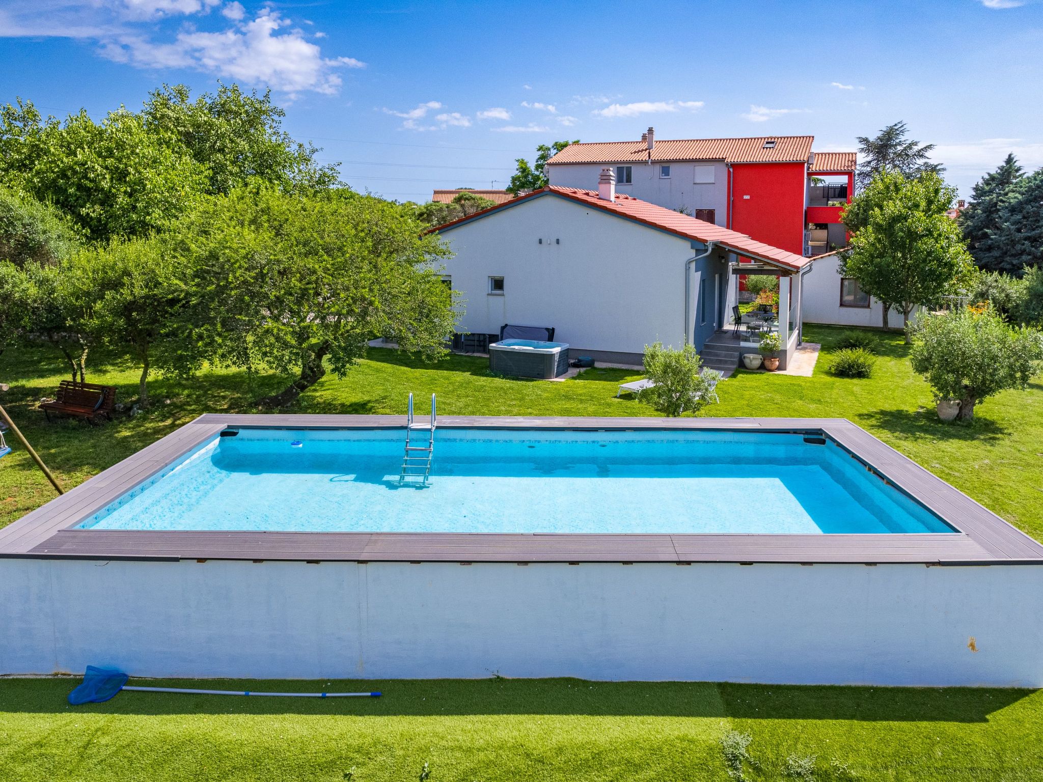 Mit privatem Garten und Terrasse-Image-tags.info