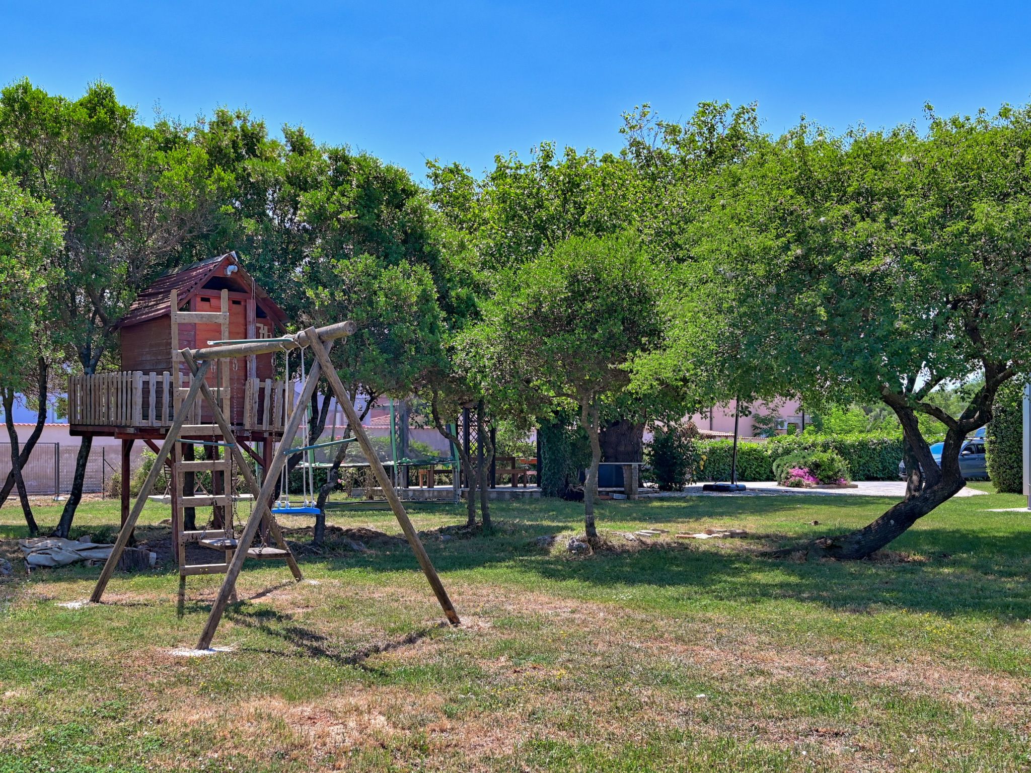 Mit privatem Garten und Terrasse-Image-tags.info