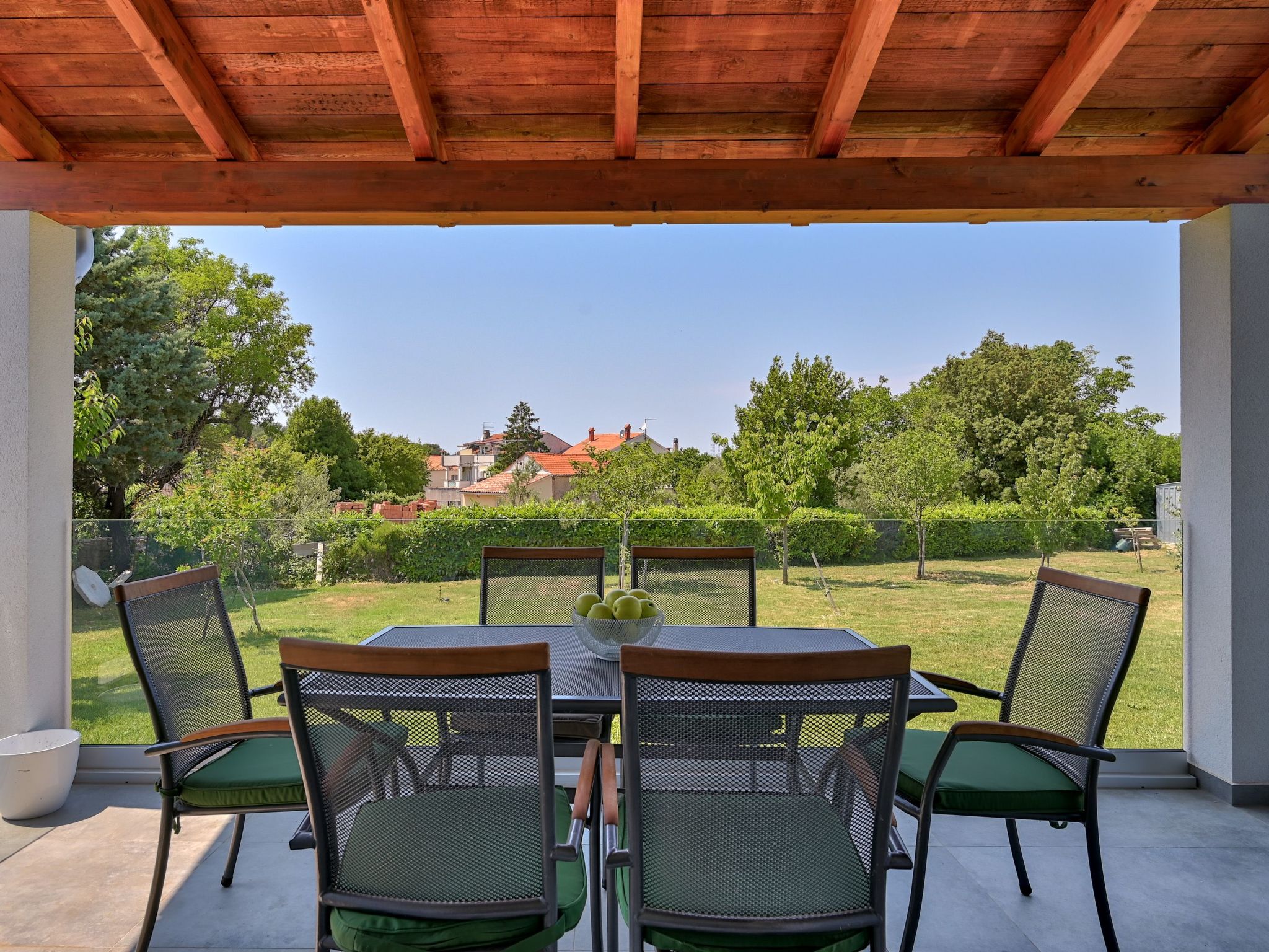 Mit privatem Garten und Terrasse-Image-tags.info