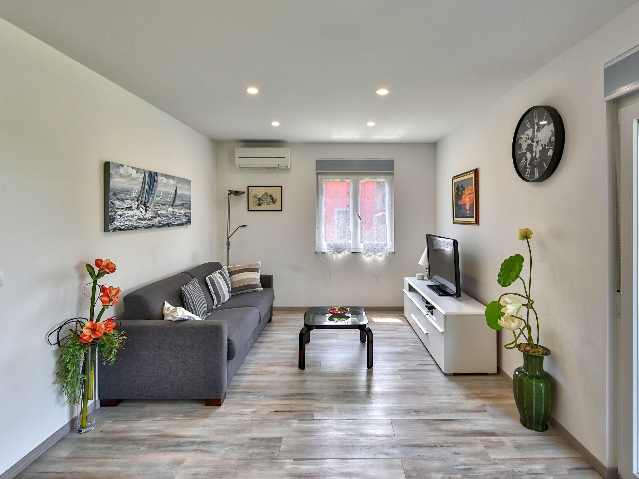 Mit privatem Garten und Terrasse-Image-tags.info