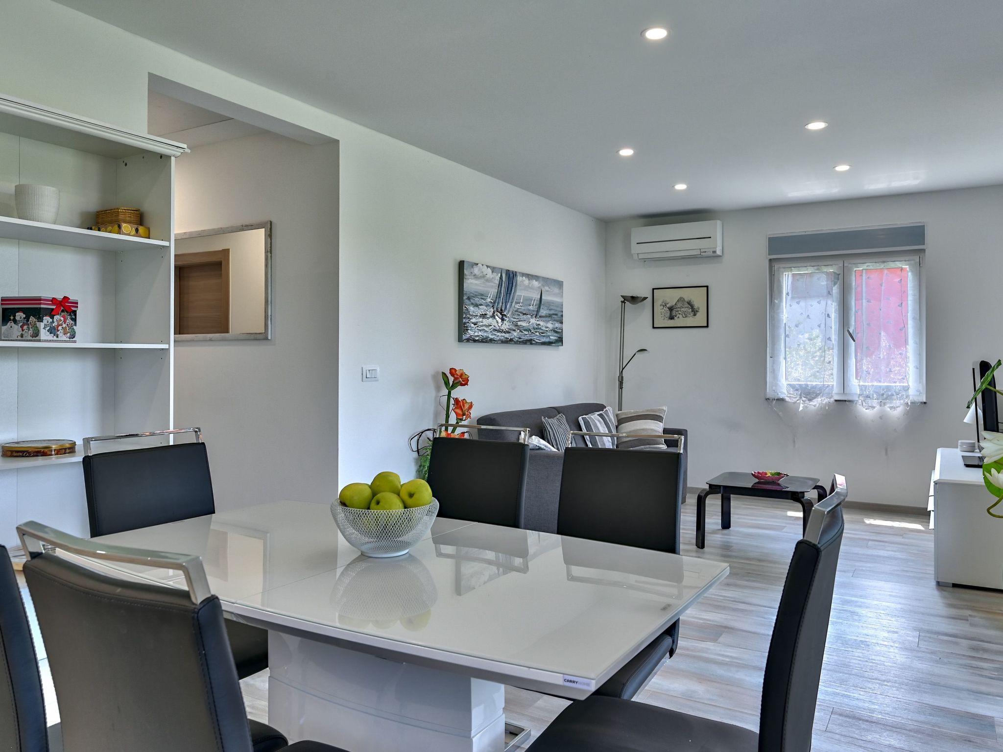 Mit privatem Garten und Terrasse-Image-tags.info