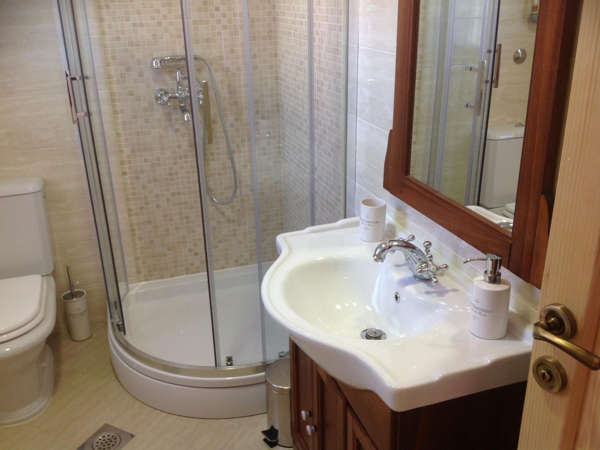 Appartement in Stoja mit Möbliertem Balkon