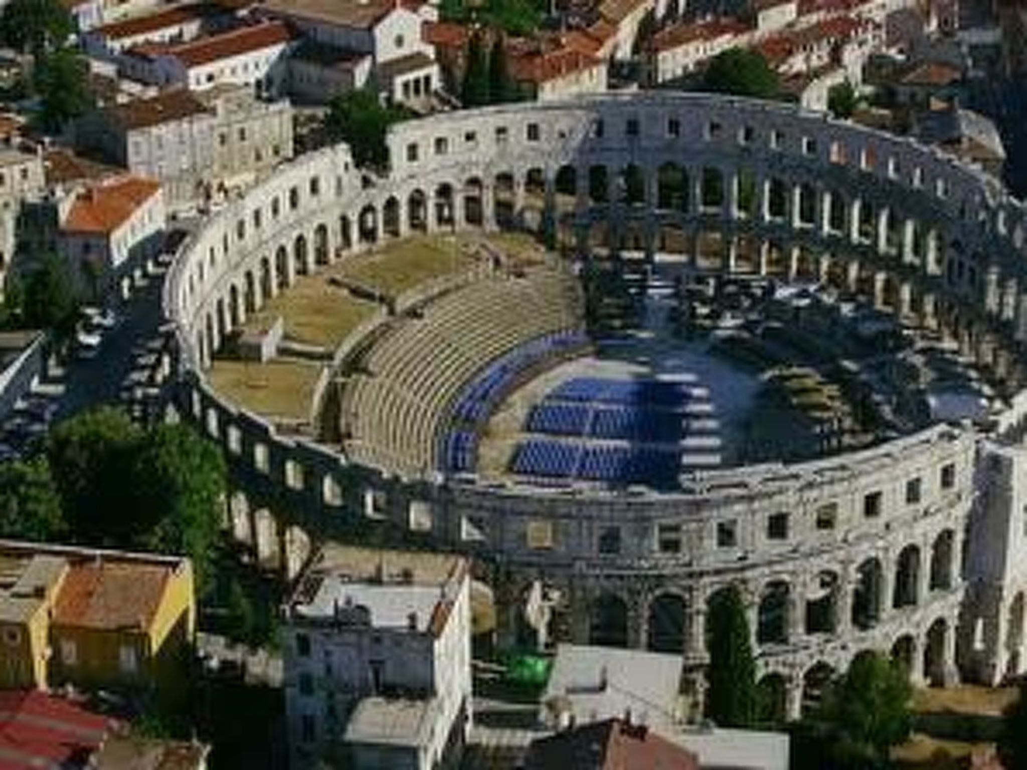 Gemütliche Wohnung in Stoja mit Möbliertem Balkon-Image-tags.info