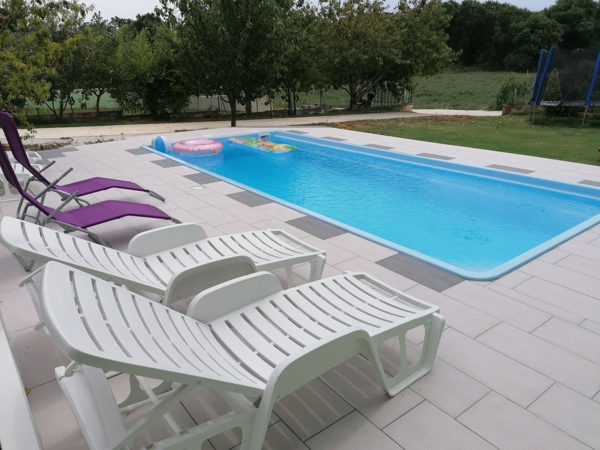 Erdgeschoss mit Schwimmbad Apartment in Pula