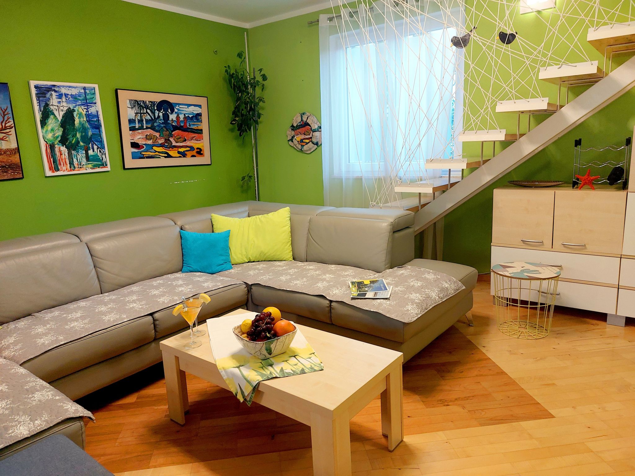 Erdgeschoss mit Schwimmbad-Dedans