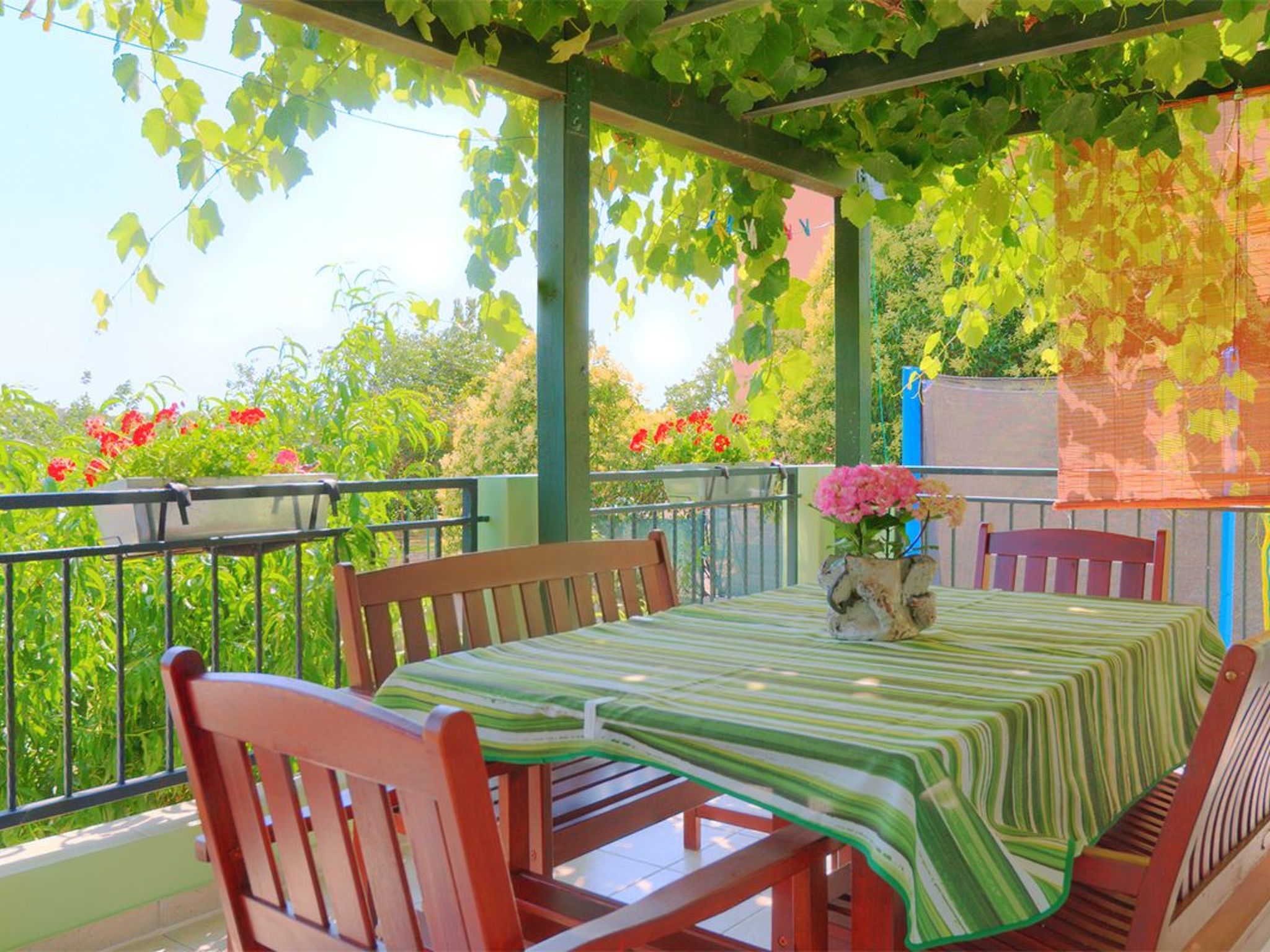 Photo of Erdgeschoss mit Schwimmbad