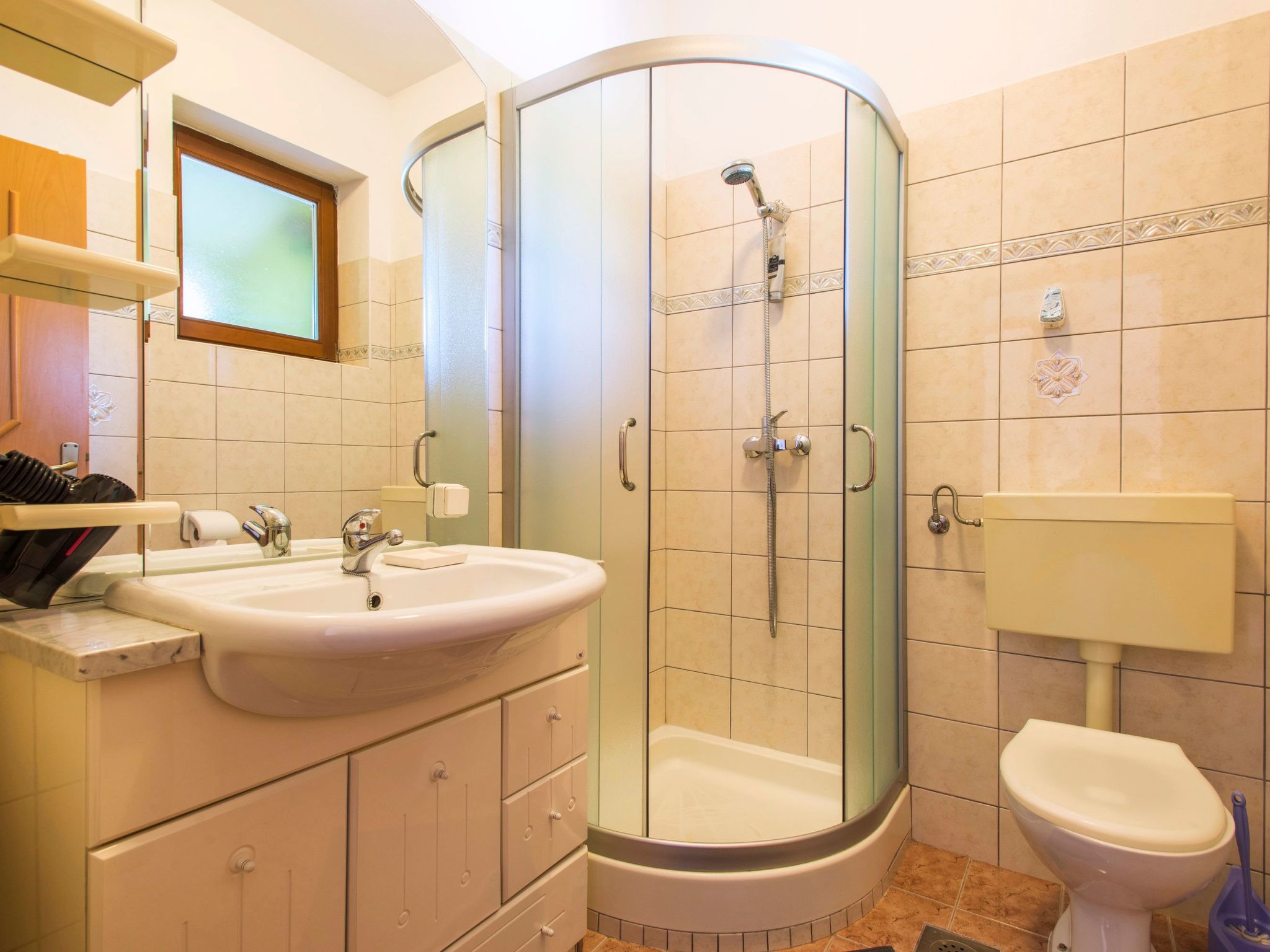 Photo of für 4 Personen  + 1 Kind ca. 45 m&sup2; in Pula, Istrien (Pula und Umgebung)