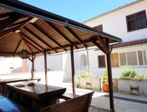 "Rose" mit Terrasse