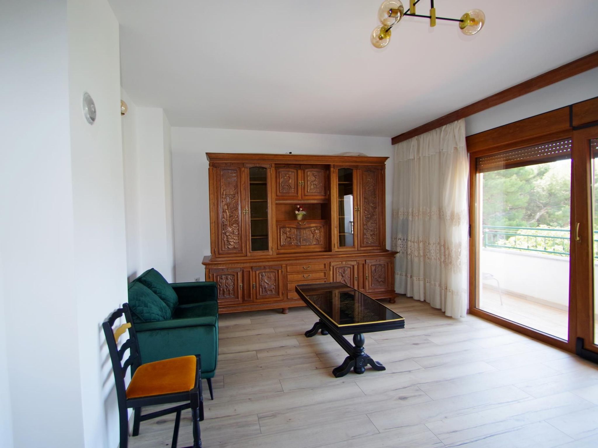 "Gortanova" mit privatem Balkon-Image-tags.info