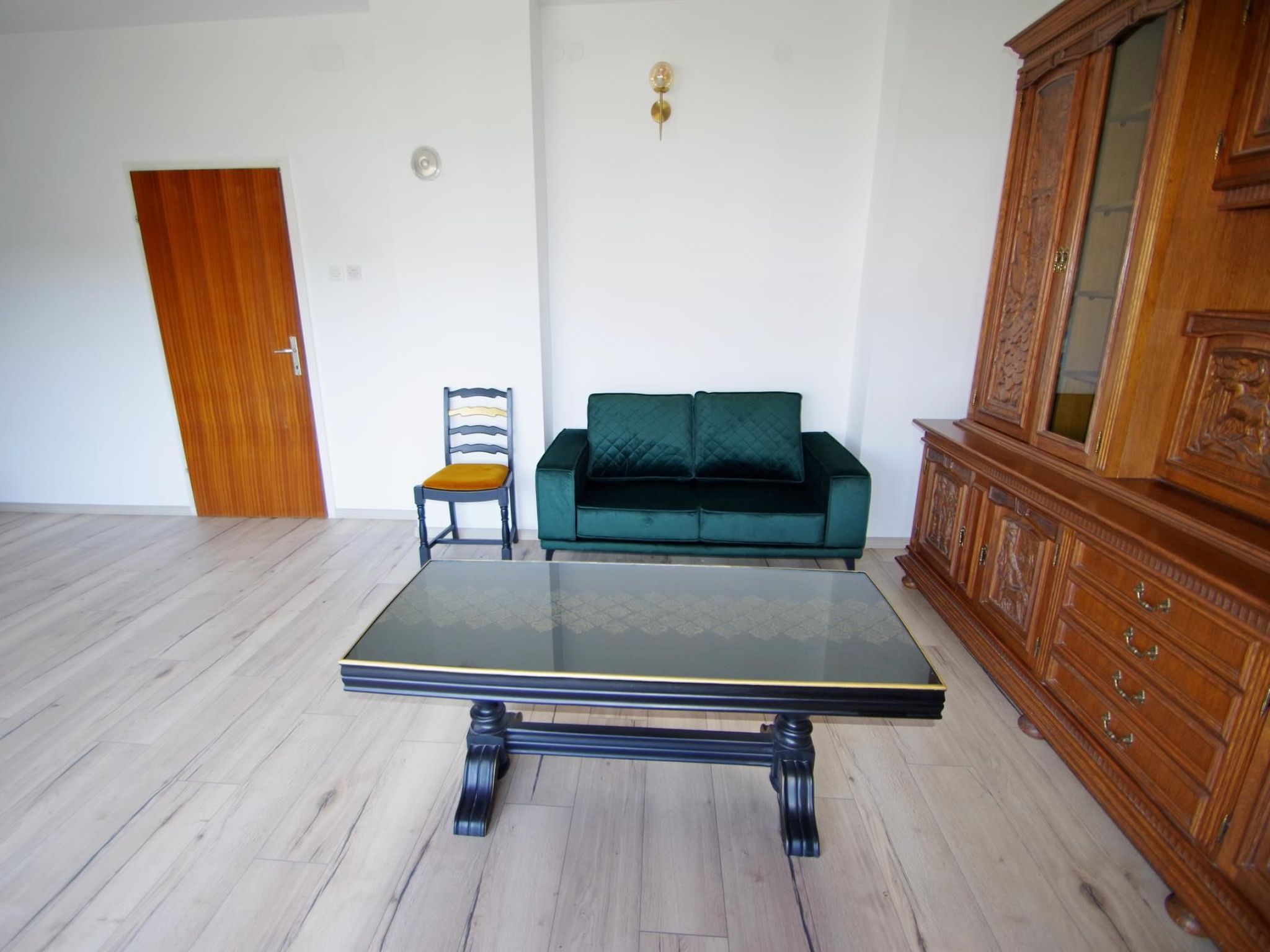 "Gortanova" mit privatem Balkon-Dedans