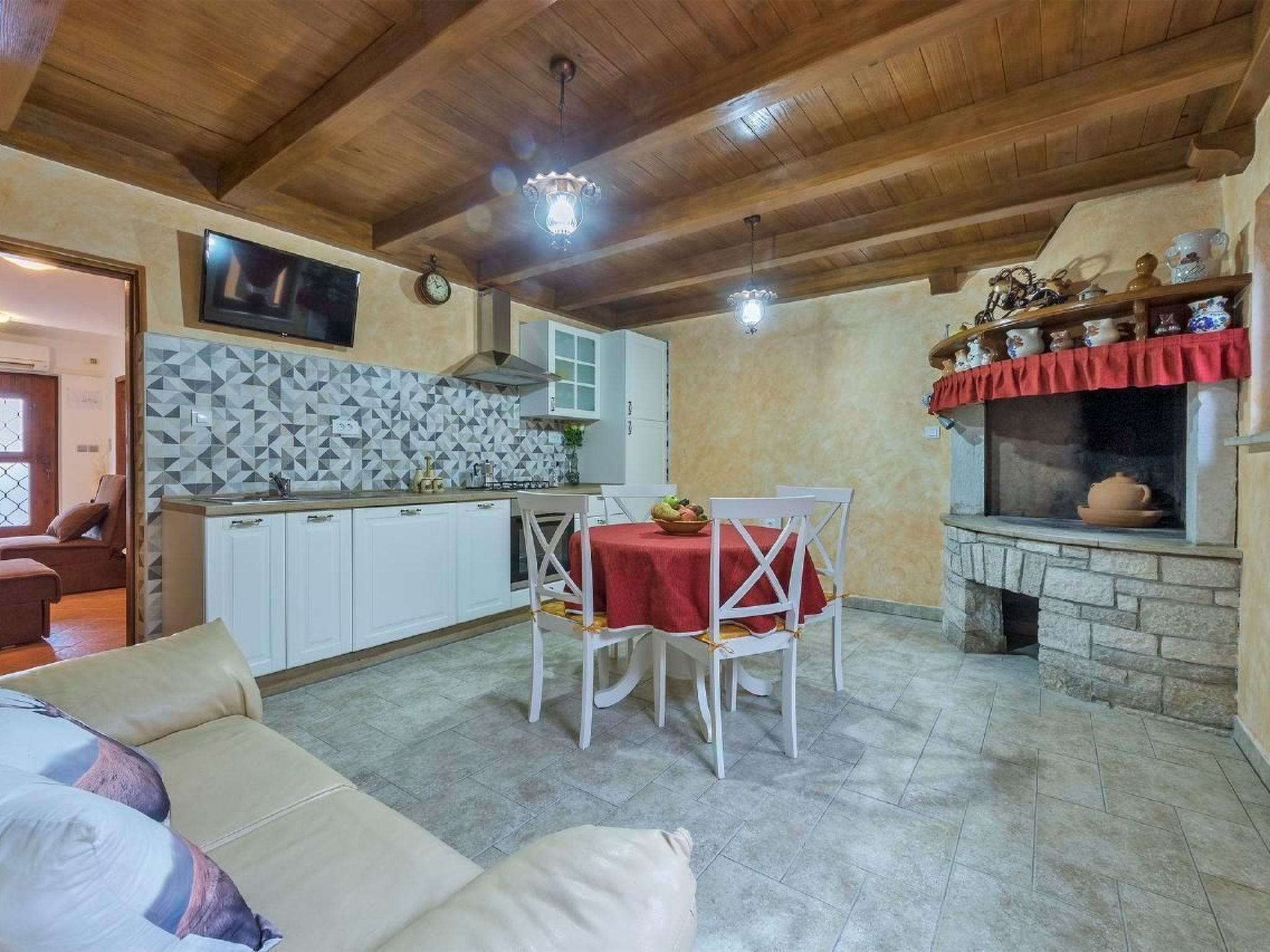 "Denis" mit Terrasse-Dedans