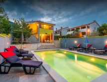 Sunce: Luxe villa met privézwembad op 5,5 km van zee in Istrië - thumbnail 2