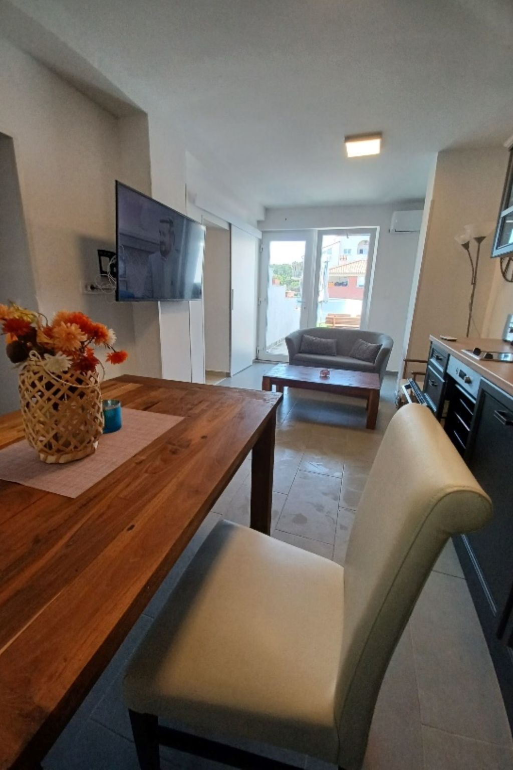 Höhlenmensch 2-Inside